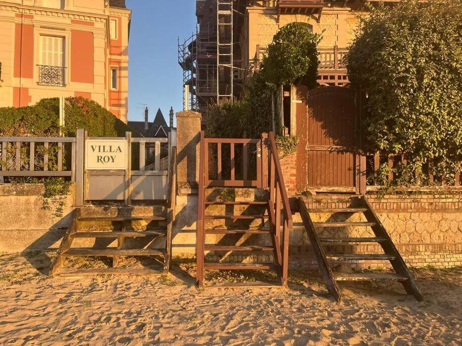 Beau Studio A 30M De La Plage / Beautiful Studio 30M From The Beach Trouville-sur-Mer Exterior foto